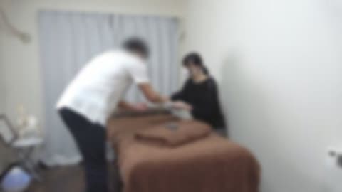 【无码/无套中出】身材高挑、体态绝佳、五官清晰的美人来店！仔细地按摩紧实的身体，期待她的反应！ FC2-PPV-4848304