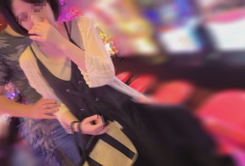 【个人】赌博依存症的刚毛妻子。直到全额偿还前公开约束 即使讨厌也用口奉仕中出 FC2-PPV-3736767