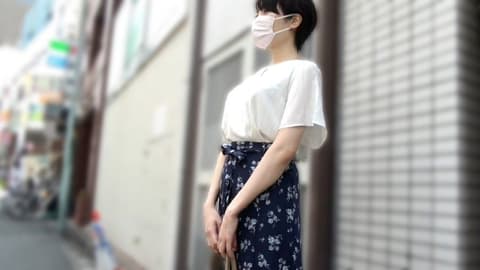 【职场曝光】埼玉县F罩杯新进美人国语老师 神级身材美女 决心露出脸孔演出。真实无套中出拍摄。＊数量有限＊ FC2-PPV-4831377