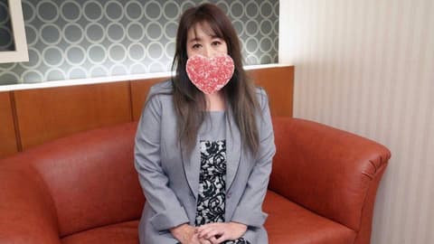 （高画质特典・正片露脸・无码）五十路熟女妻面试情色自拍 FC2-PPV-4782803