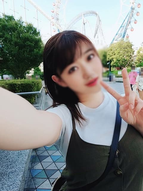 ［流出］K罩杯写真偶像 中〇真〇 私人与共演者自拍做爱 FC2-PPV-1606211