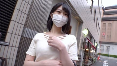 【素人出演】「二年级巨乳保育士」无套中出过激性行为拍摄。秘藏私人个人拍摄公开。 FC2-PPV-4846020