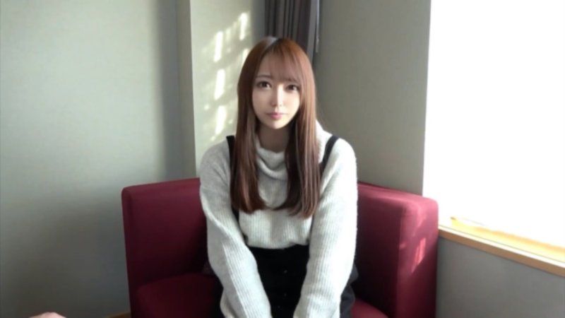 梦想成为偶像的18岁美女。从浓厚乳交开始恳求无套插入。勐烈地插入到无法勃起，痉挛高潮中出。 FC2-PPV-4809987